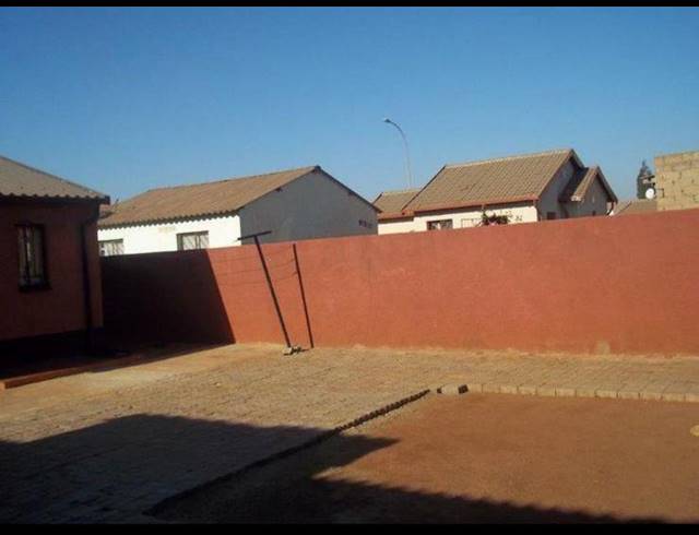 2 BEDROOM HOUSE FOR SALE IN ROODEKOP